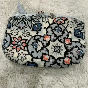 Vera Bradley Compact Travel Cosmetic Case in Lisbon Medallion NWOT 6x4.5x2